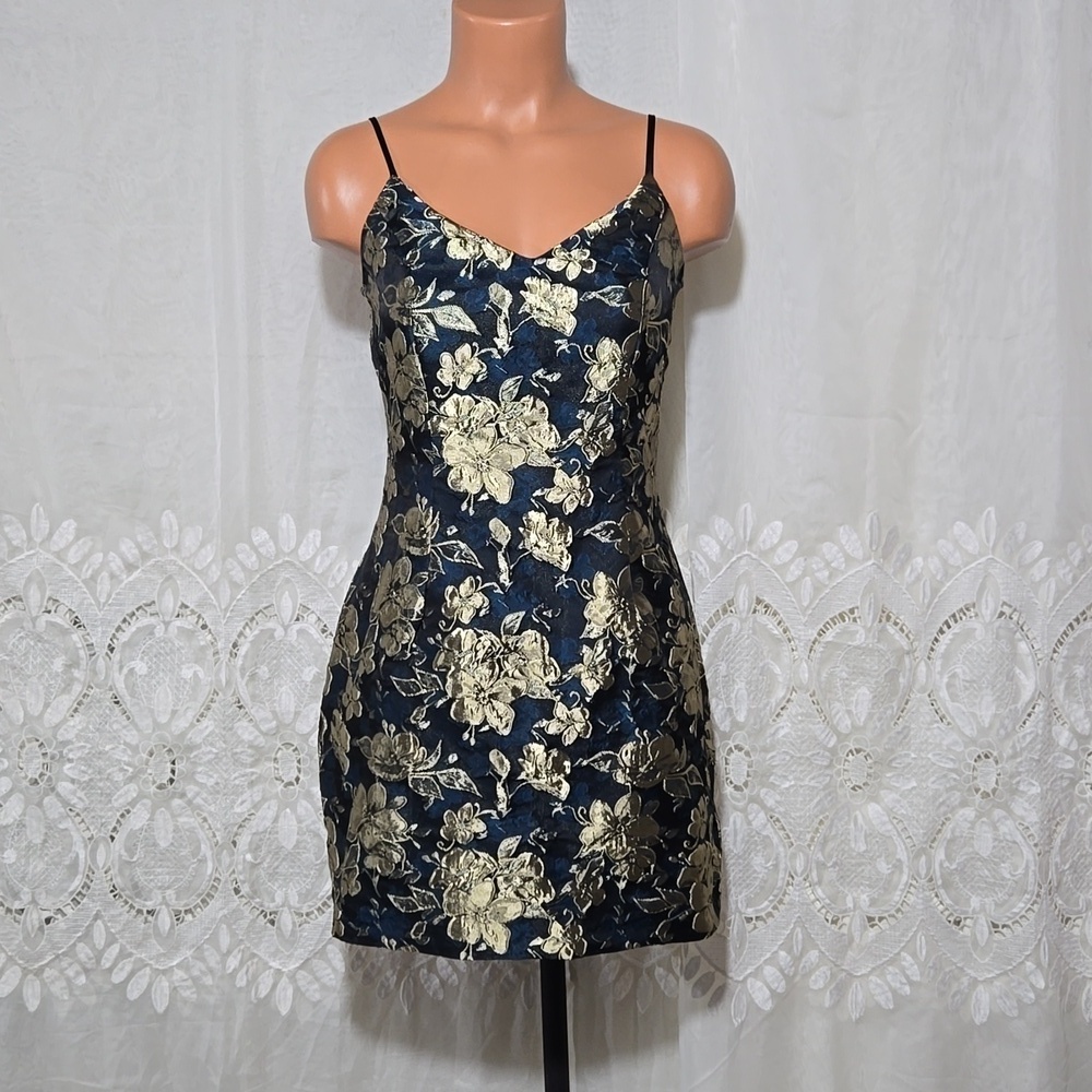 Lulus Floral Print Mini Short Dress sz Small NWT